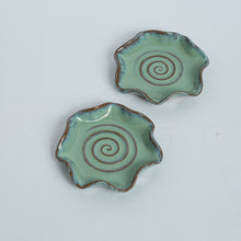 Load image into Gallery viewer, Saagar Star Plates - Set of 2