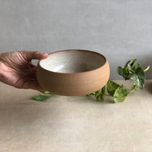 Load image into Gallery viewer, Prthvi Salad Bowl Speckled Creamé